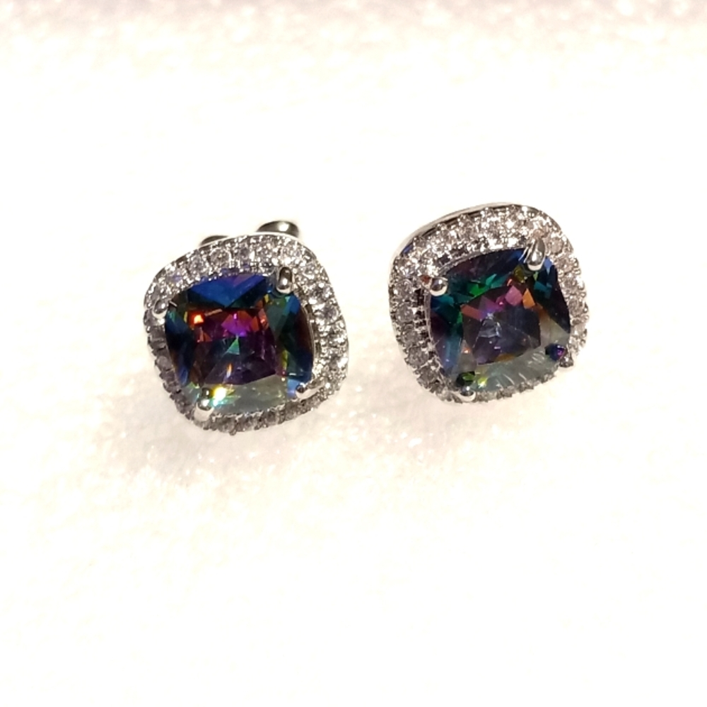 🌻🤩N 925 Square Halo Mystic Topaz Stud Earrings🤩🌻 - Picture 3 of 6